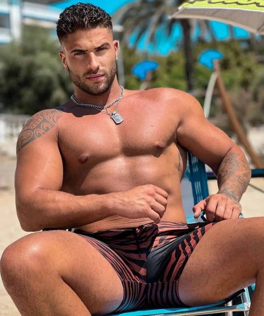 hotmensweb-___3131556223028746306_46364150111___-855x1024-1.jpg
